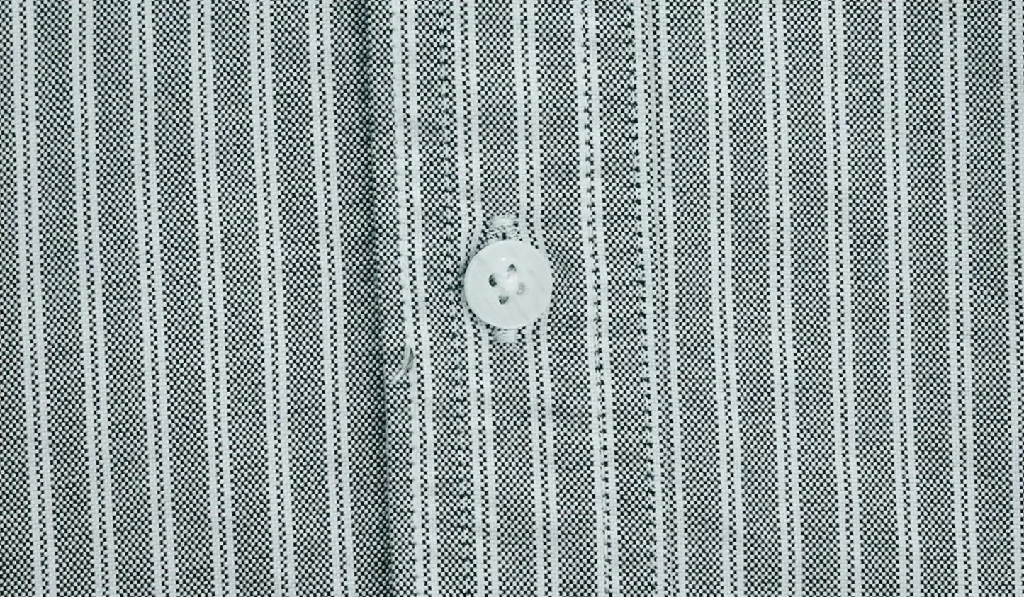 刺繍スリムストライプシャツ