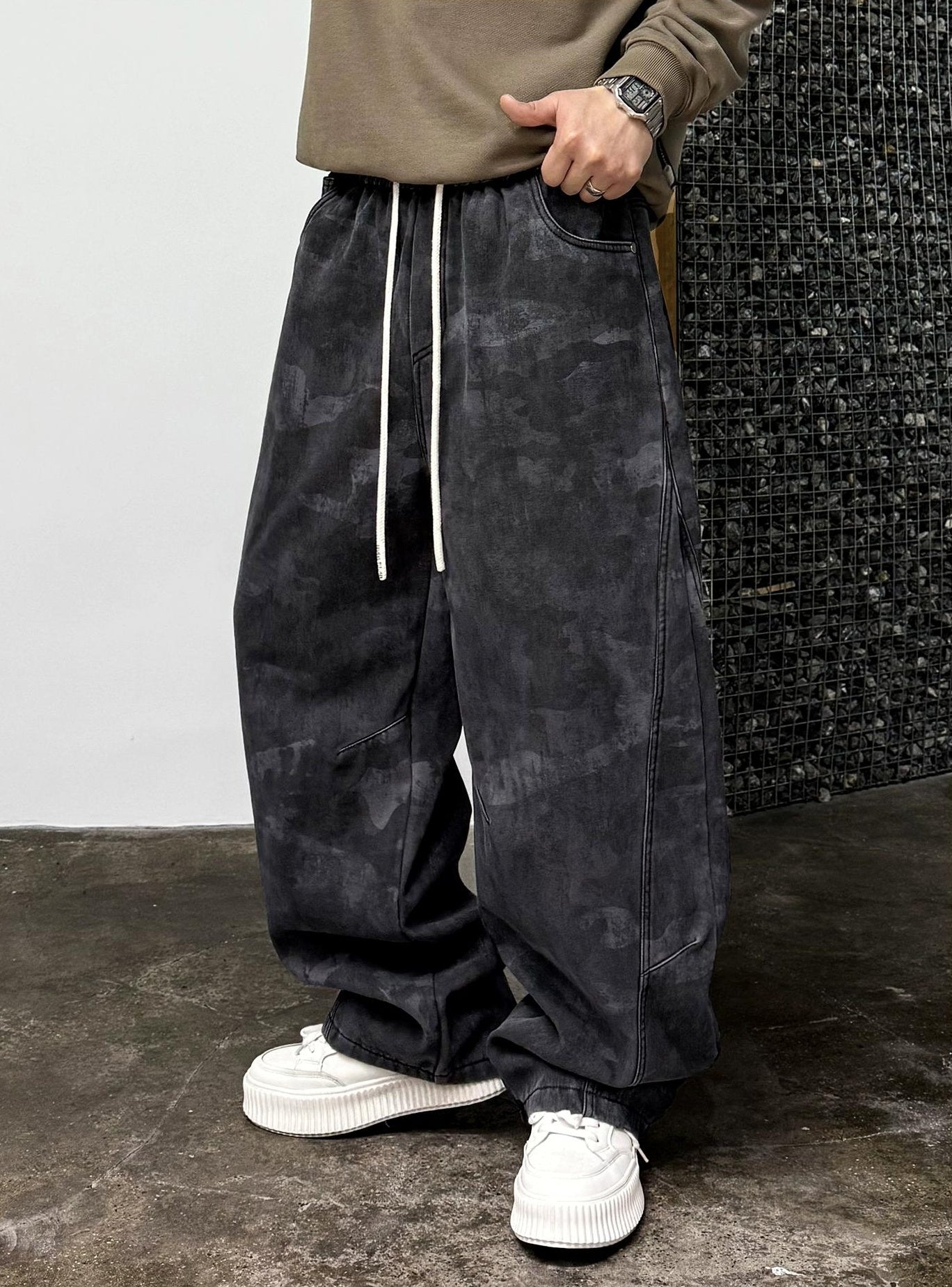 Retro Camouflage Fleece Pants