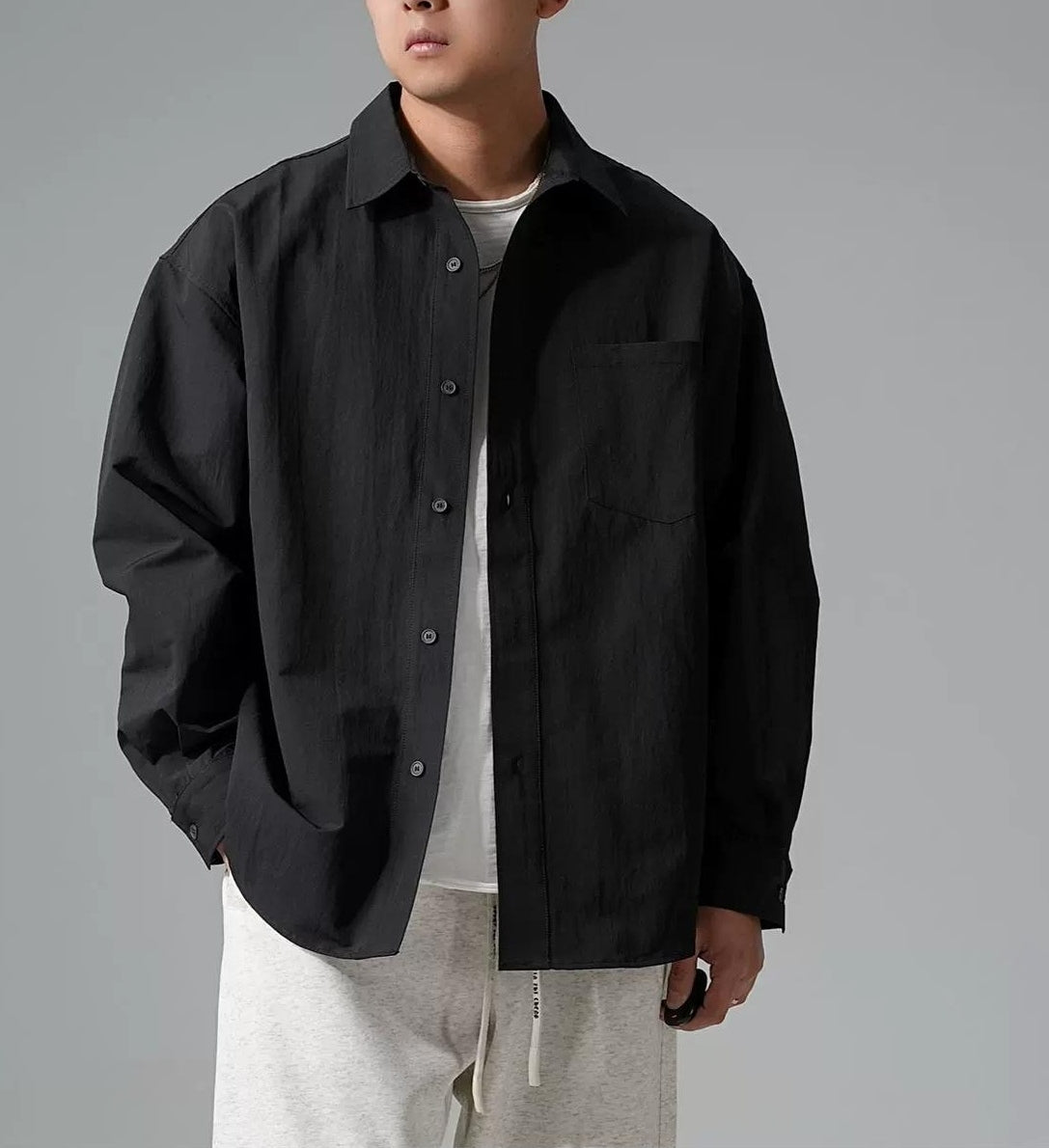 刺繍入りシャツ