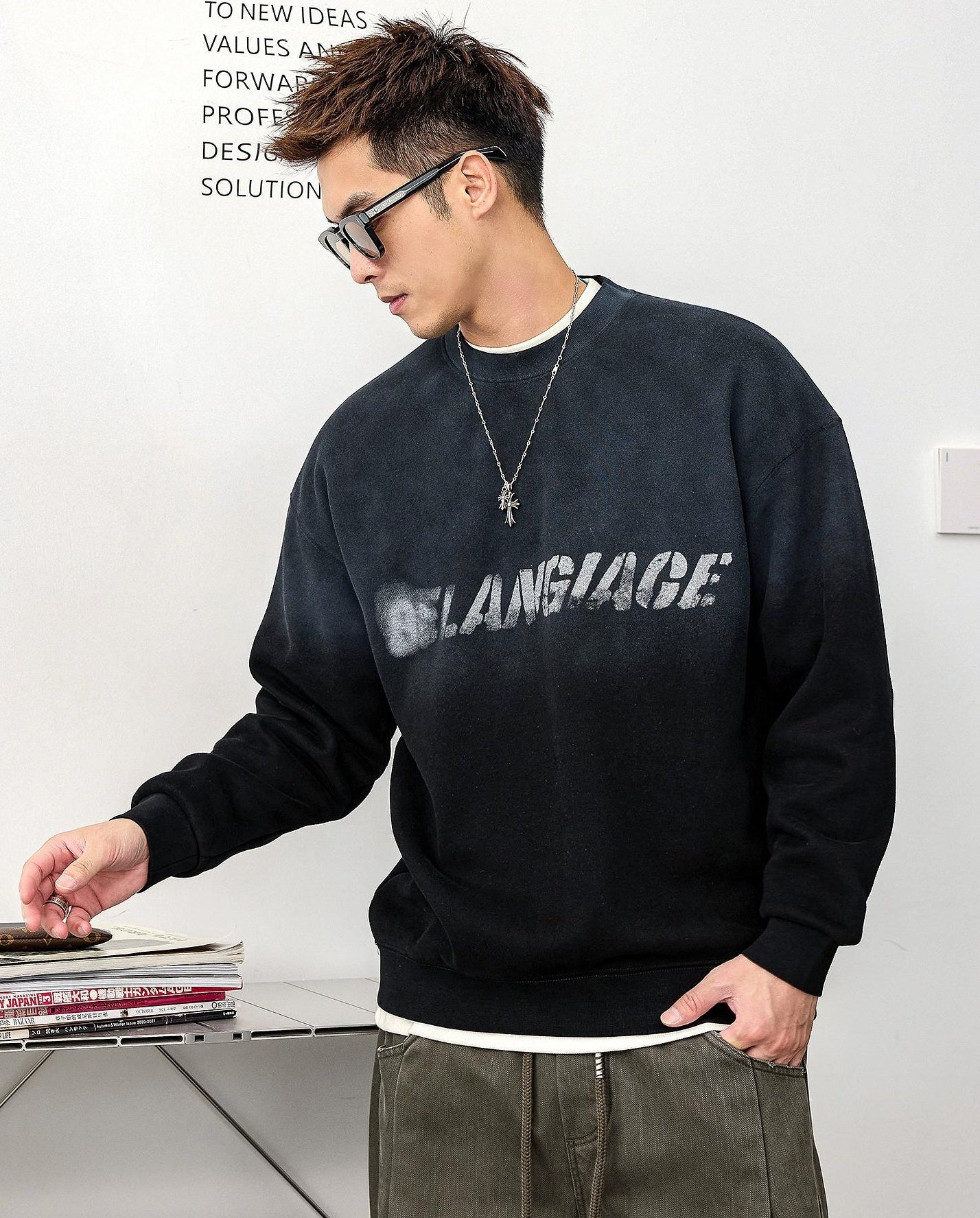 グラフィックプリントストリートセーター