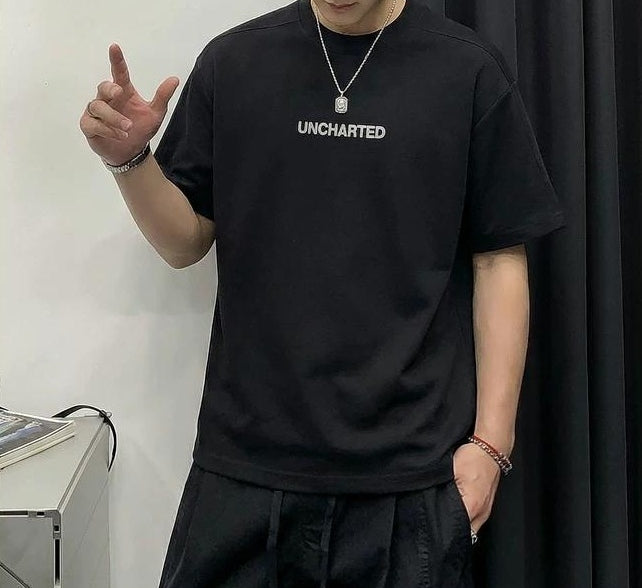 カレッジスタイルグラフィックTシャツ