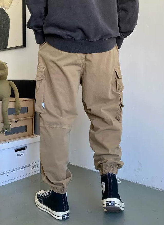 ワイルドカーゴパンツ　ポケット多め